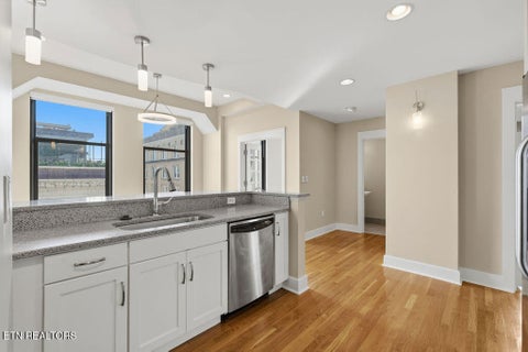 Tiny photo for 531 S Gay St #901, Knoxville, TN 37902 (MLS # 1330935)