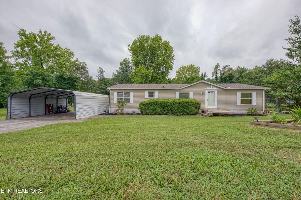 Photo of 112 Brownlow Drive, Rockwood, TN 37854 (MLS # 1311364)