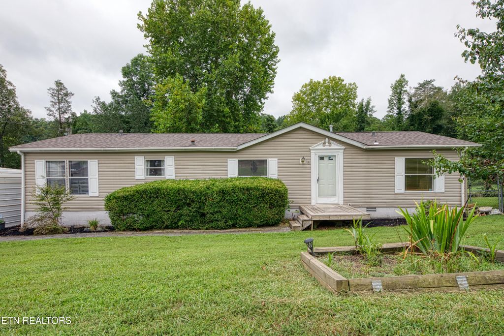 Photo of 112 Brownlow Drive, Rockwood, TN 37854 (MLS # 1311364)