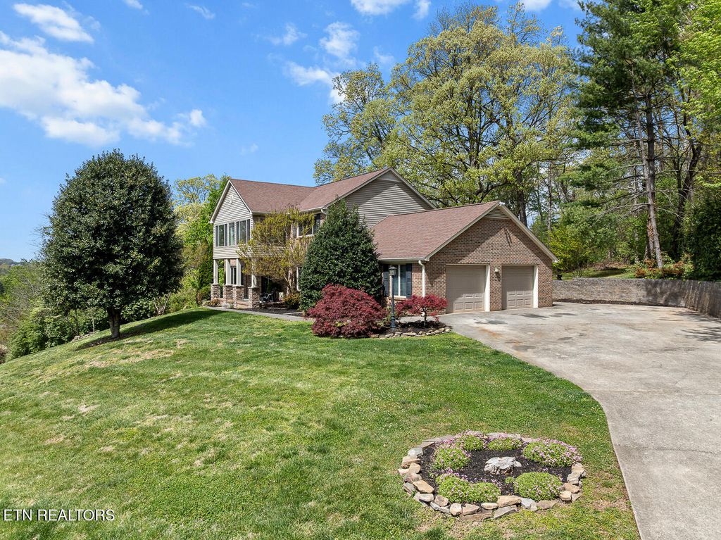 Photo of 429 Sugarwood Drive, Knoxville, TN 37934 (MLS # 1335360)