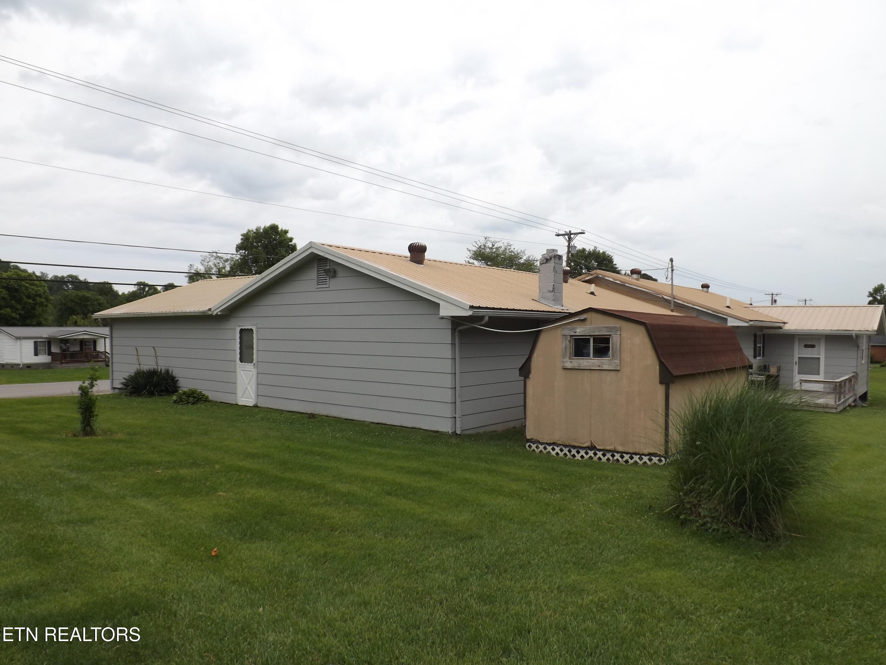 4921 W Cumberland Ave