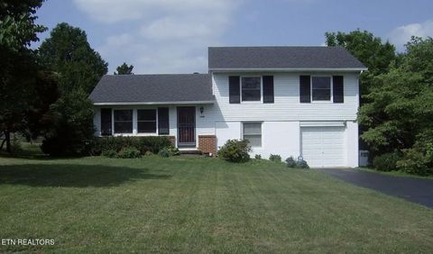 Photo of 5709 Stoneleigh Rd, Knoxville, TN 37912 (MLS # 1325583)