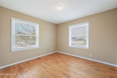 Tiny photo for 5709 Stoneleigh Rd, Knoxville, TN 37912 (MLS # 1325583)