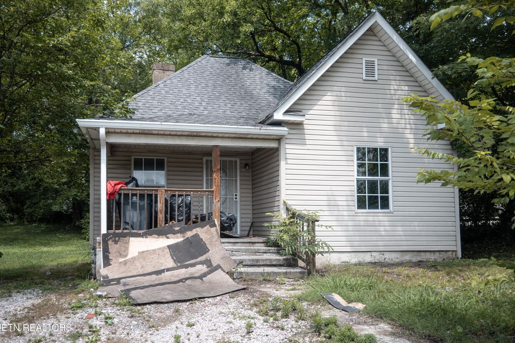 Photo of 1223 Texas Ave, Knoxville, TN 37921 (MLS # 1345334)