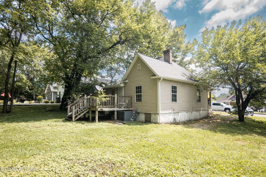 Photo of 1223 Texas Ave, Knoxville, TN 37921 (MLS # 1345334)