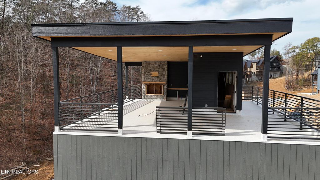 Photo of 444 Hatchet Way, Pigeon Forge, TN 37863 (MLS # 1329097)