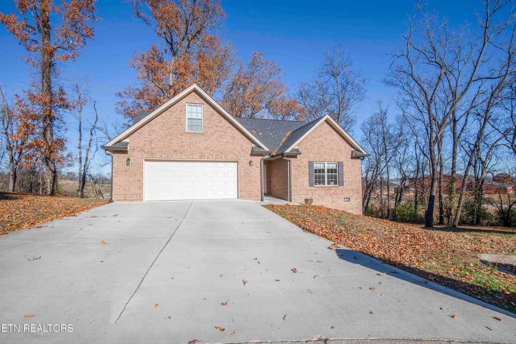 Photo of 1421 Briarwood Drive, Sevierville, TN 37876 (MLS # 1322469)