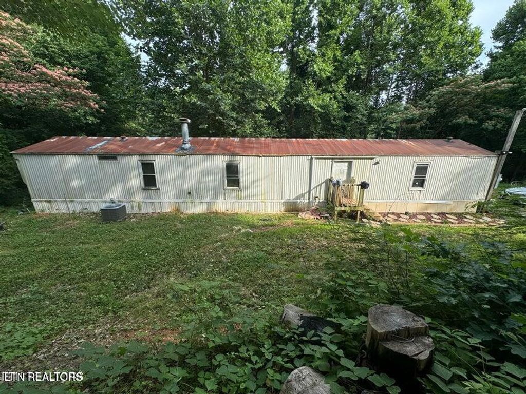 Photo of 198 McKinney Rd, Harriman, TN 37748 (MLS # 1296680)