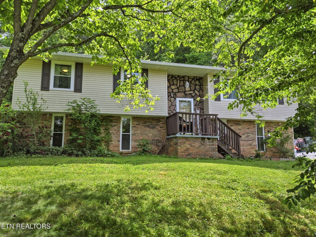 Photo of 135 Ailor Drive, Maynardville, TN 37807 (MLS # 1341709)