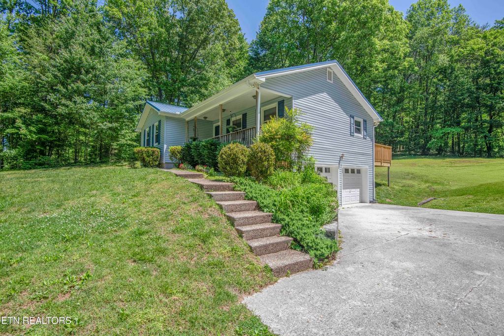 Photo of 116 Stair Lane, Clinton, TN 37716 (MLS # 1339079)