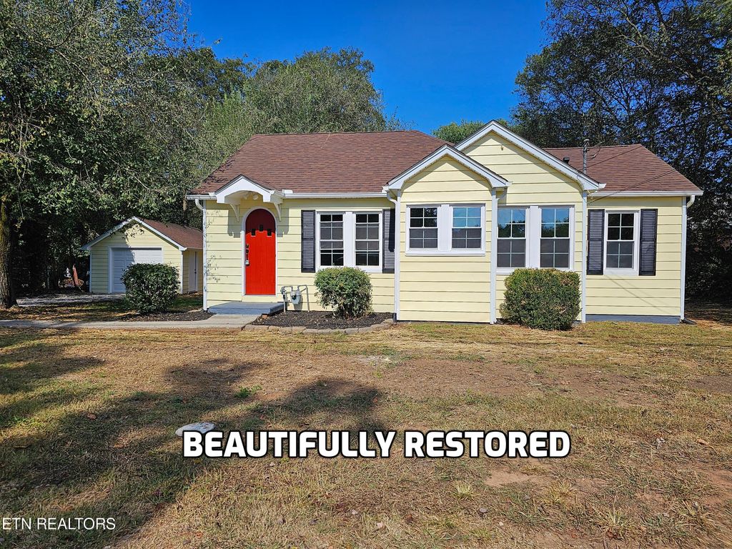 Photo of 310 Russell Rd, Rockford, TN 37853 (MLS # 1242658)