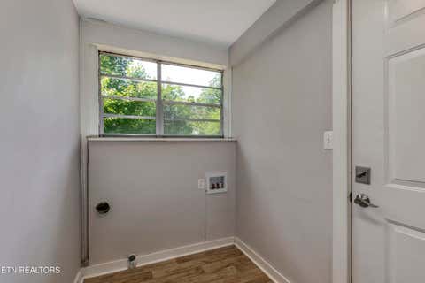 Tiny photo for 914 Ohio Ave, Etowah, TN 37331 (MLS # 1349985)