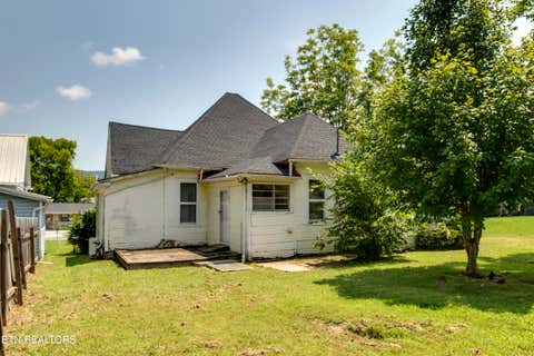 Tiny photo for 914 Ohio Ave, Etowah, TN 37331 (MLS # 1349985)