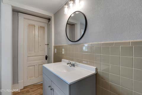 Tiny photo for 914 Ohio Ave, Etowah, TN 37331 (MLS # 1349985)