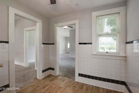 Tiny photo for 914 Ohio Ave, Etowah, TN 37331 (MLS # 1349985)