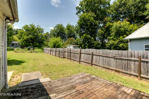 Tiny photo for 914 Ohio Ave, Etowah, TN 37331 (MLS # 1349985)