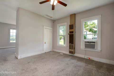 Tiny photo for 914 Ohio Ave, Etowah, TN 37331 (MLS # 1349985)