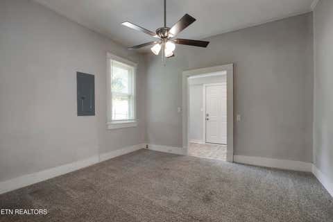 Tiny photo for 914 Ohio Ave, Etowah, TN 37331 (MLS # 1349985)