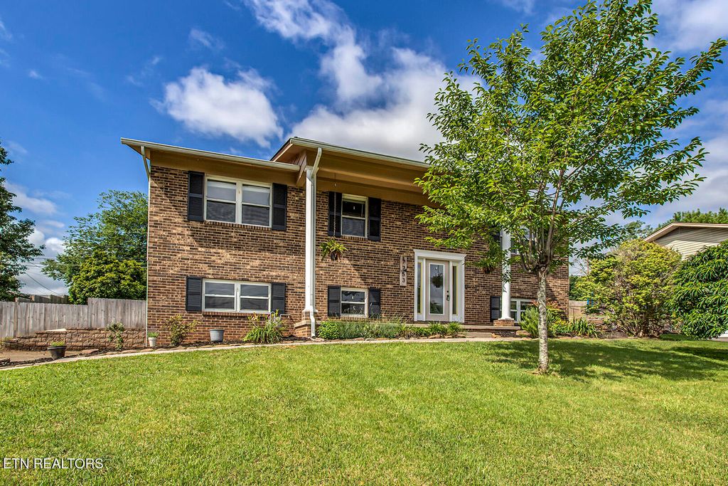 Photo of 7753 Cranley Rd, Powell, TN 37849 (MLS # 1342808)