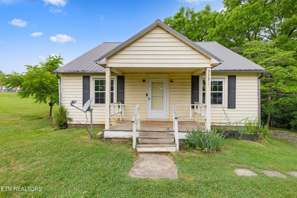 Photo of 713 Rutledge Ave, Morristown, TN 37813 (MLS # 1342752)