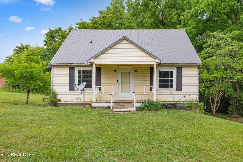 Photo of 713 Rutledge Ave, Morristown, TN 37813 (MLS # 1342752)