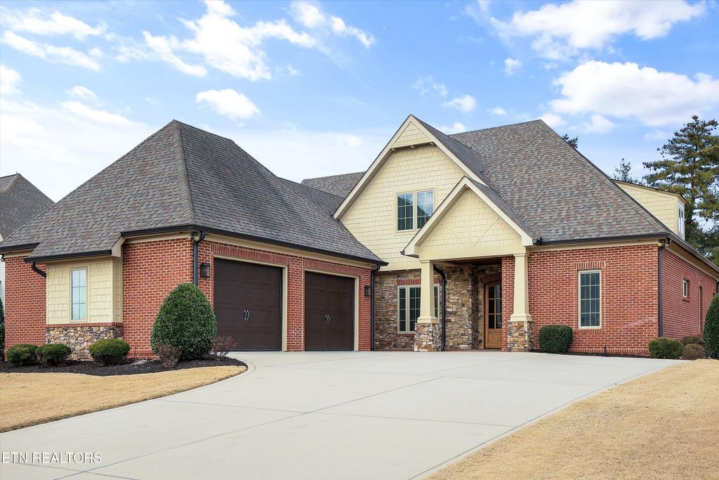 Photo of 646 Kirkwell Drive, Alcoa, TN 37701 (MLS # 1327047)