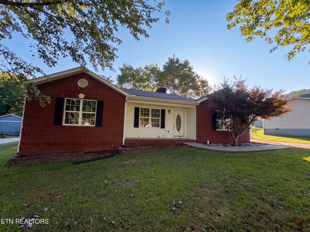 Photo of 141 Meadowview Lane, Powell, TN 37849 (MLS # 1356026)