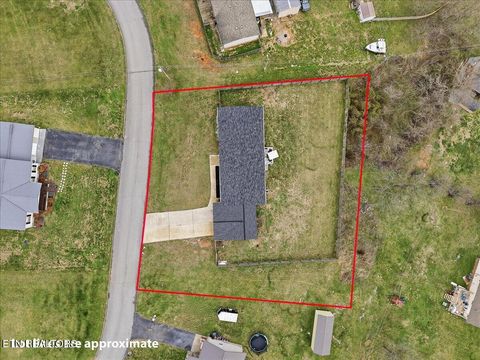 Tiny photo for 158 Elaine Drive, Tazewell, TN 37879 (MLS # 1346667)
