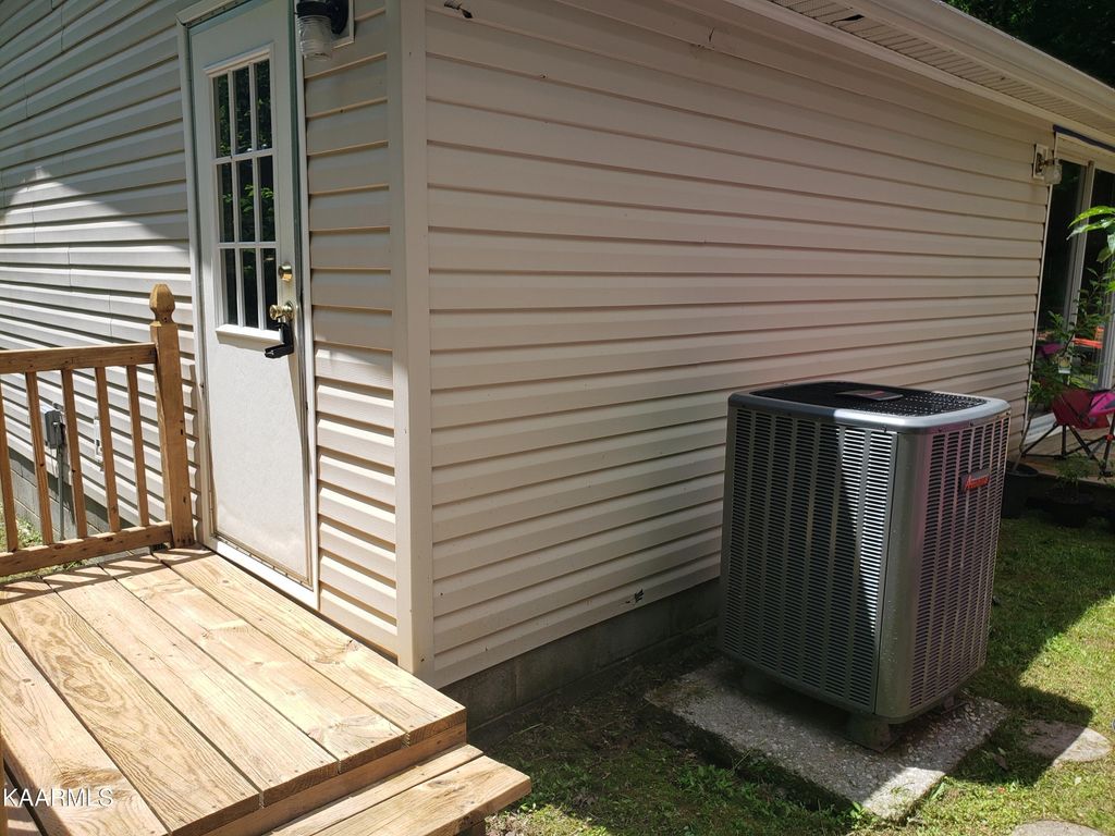 Photo of 223 Brogan Lane, Tazewell, TN 37879 (MLS # 1228850)