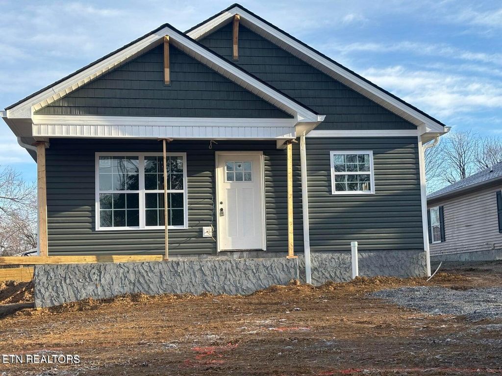 Photo of 222 Badgett St, Alcoa, TN 37701 (MLS # 1263395)