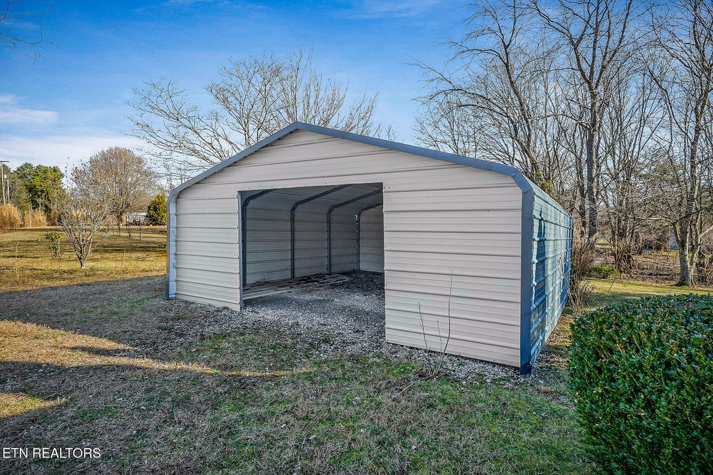 Photo of 67 Fairview Loop Loop, Crossville, TN 38571 (MLS # 1324793)
