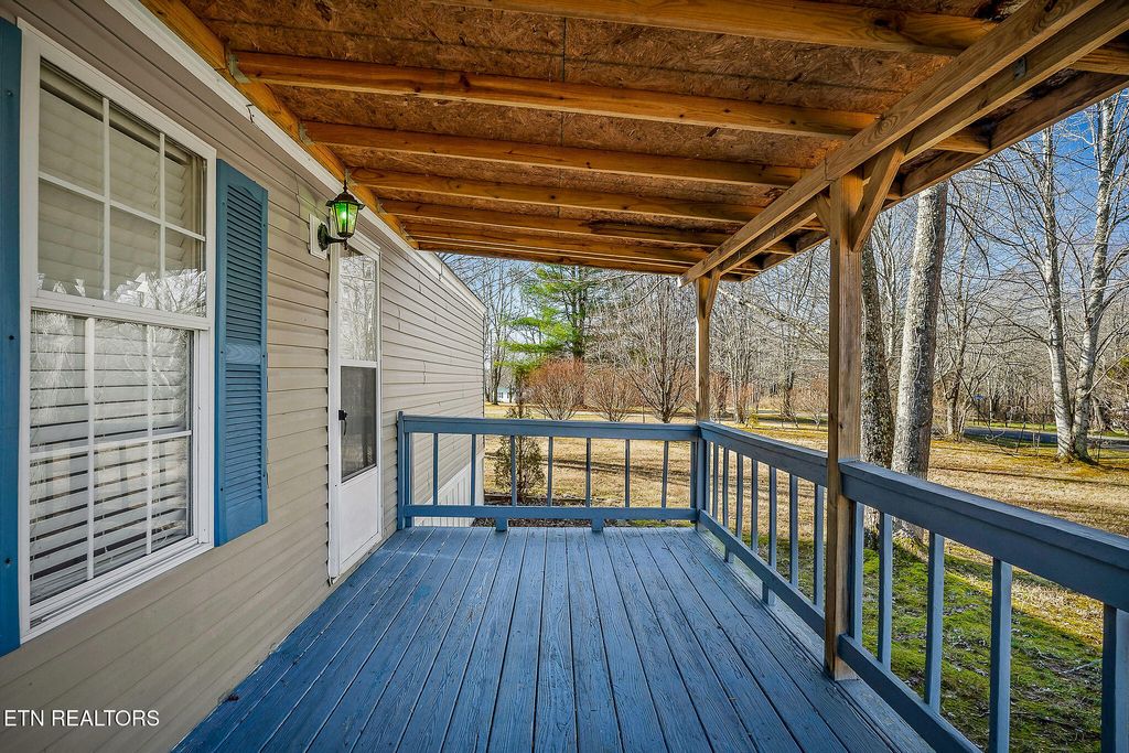 Photo of 67 Fairview Loop Loop, Crossville, TN 38571 (MLS # 1324793)