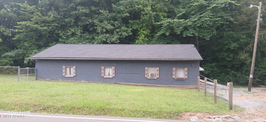 Photo of 2405 Clearwater Rd, Athens, TN 37303 (MLS # 1339939)