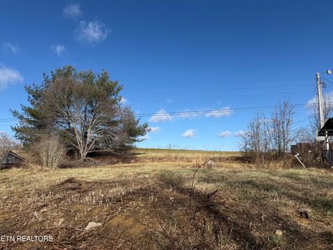 Photo of 4925 Nashville Hwy, Deer Lodge, TN 37726 (MLS # 1328166)