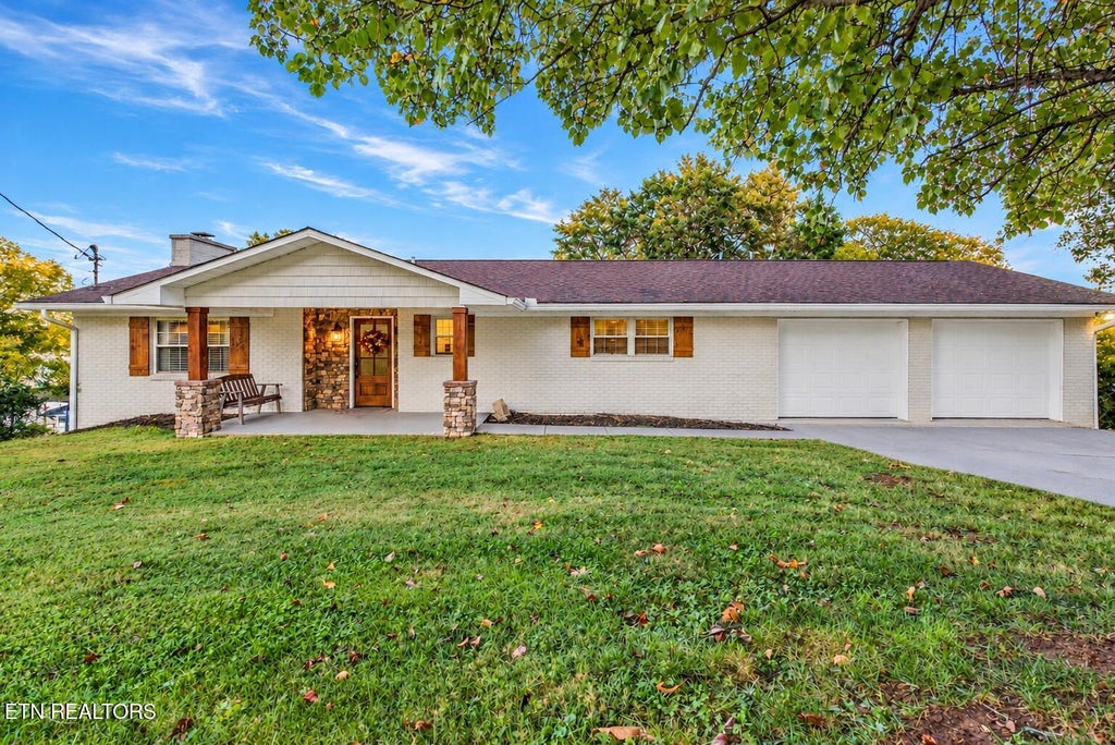 Photo of 348 Lakeside Drive, Friendsville, TN 37737 (MLS # 1360479)
