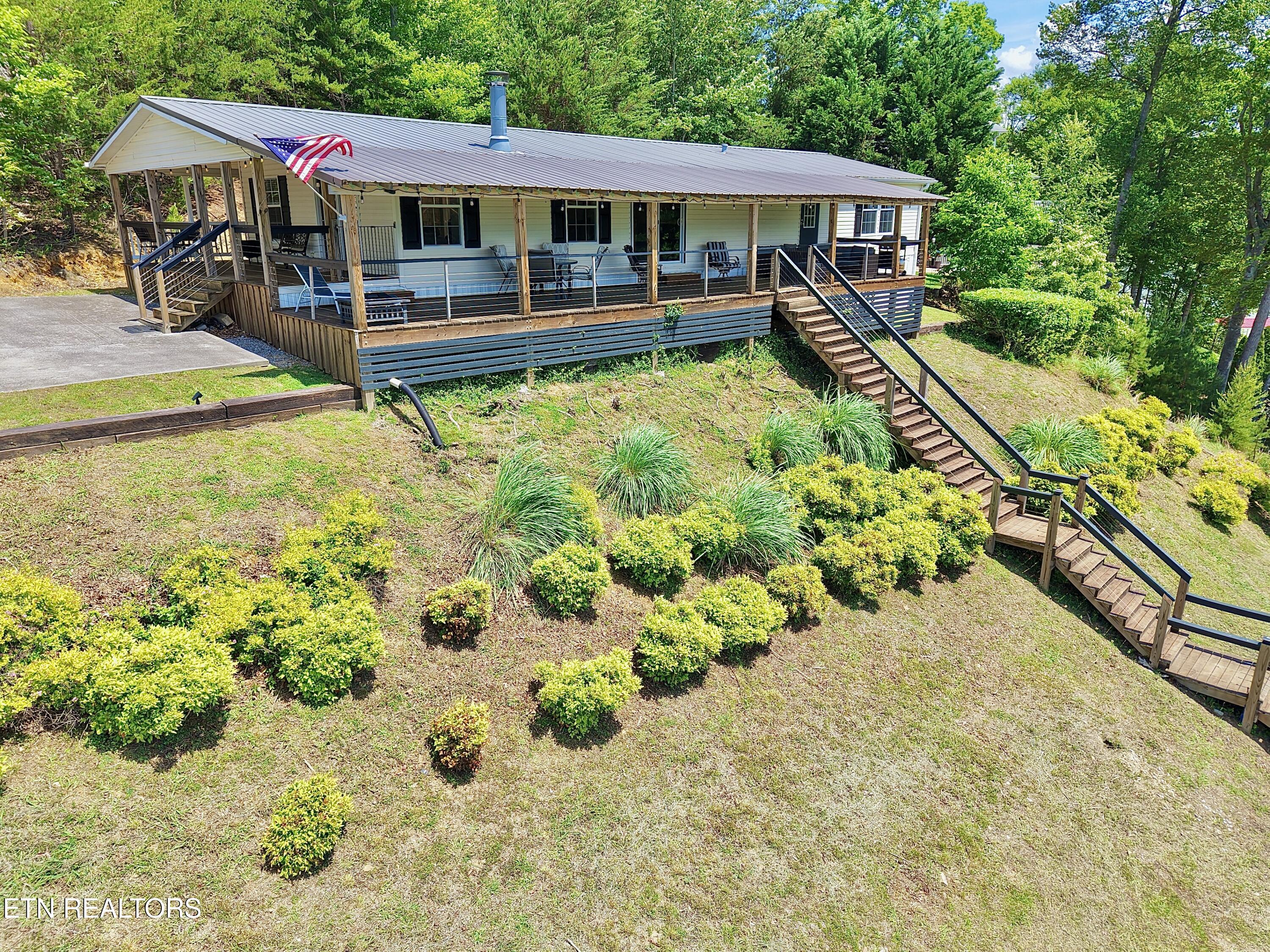 1059 Dean Circle