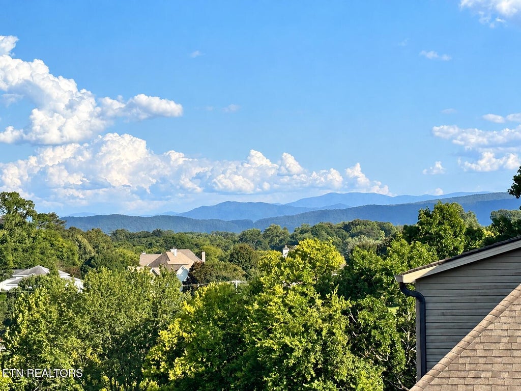 Photo of 908 Montgomery Lane, Maryville, TN 37803 (MLS # 1355486)