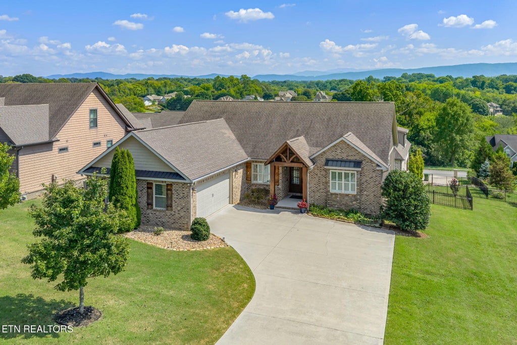 Photo of 908 Montgomery Lane, Maryville, TN 37803 (MLS # 1355486)