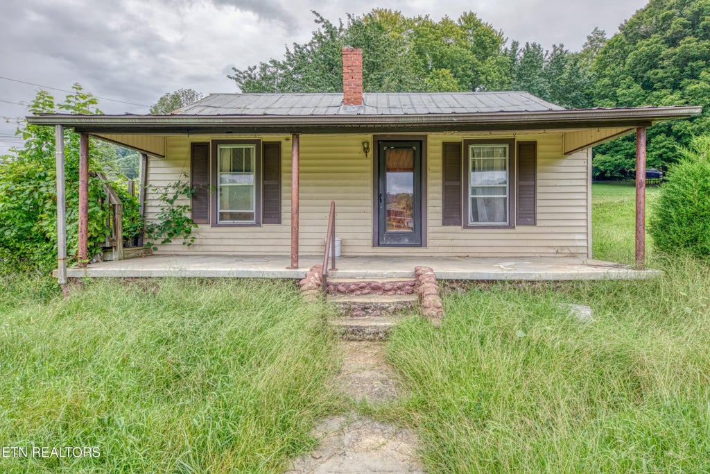 Photo of 1938 Needmore Rd, Whitesburg, TN 37891 (MLS # 1317985)