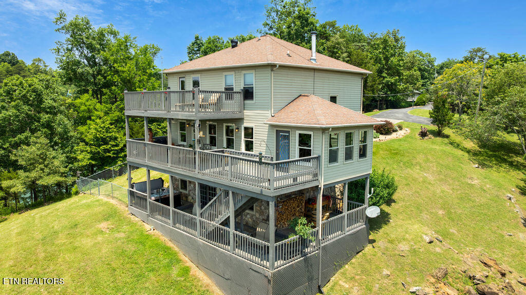 3728 Lighthouse Way