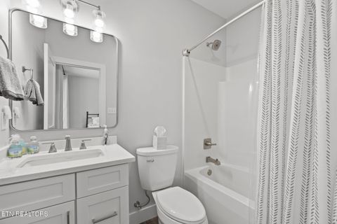 Tiny photo for 115 Pinnacle Lane, LaFollette, TN 37766 (MLS # 1317209)