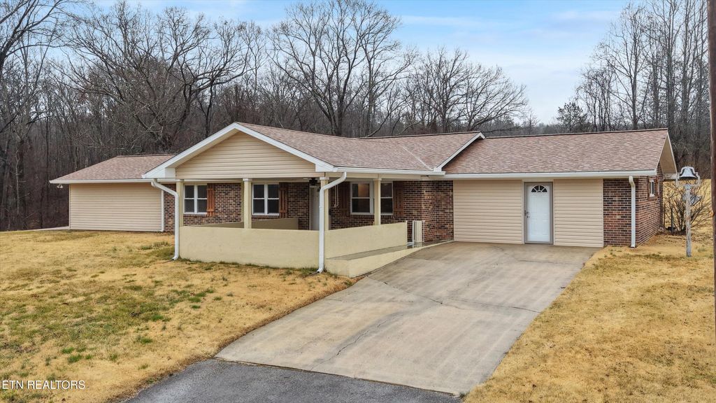 Photo of 128 Walter Way, Harriman, TN 37748 (MLS # 1330029)