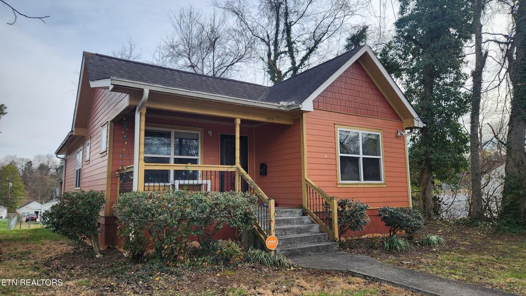 Photo of 2414 Wilson Ave, Knoxville, TN 37915 (MLS # 1330890)