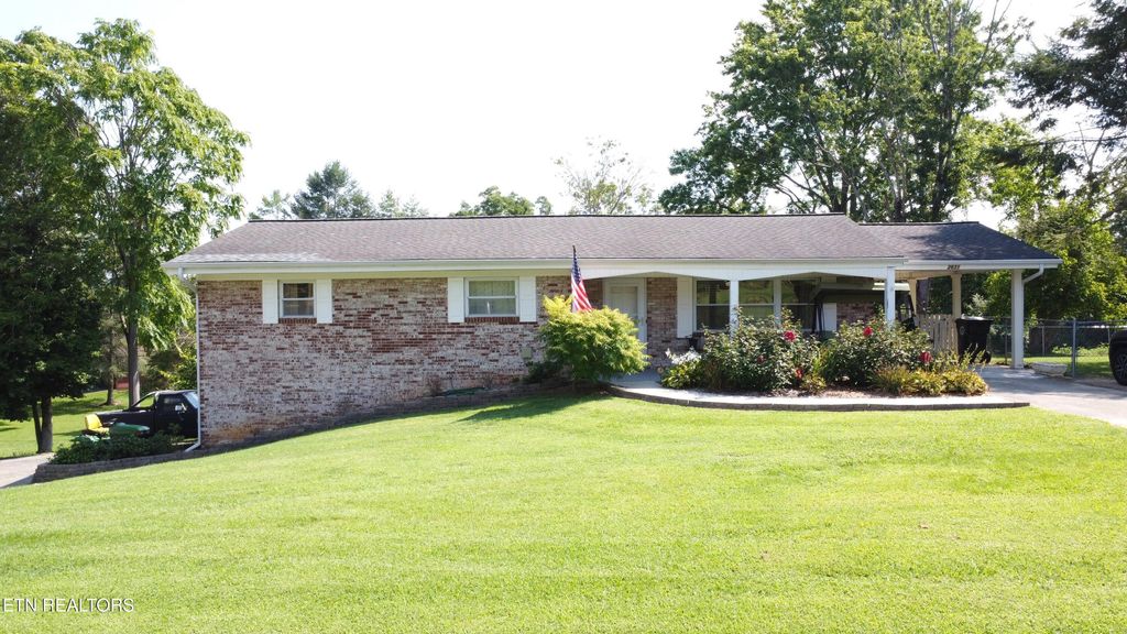 Photo of 2631 Holston Drive, Morristown, TN 37814 (MLS # 1312505)