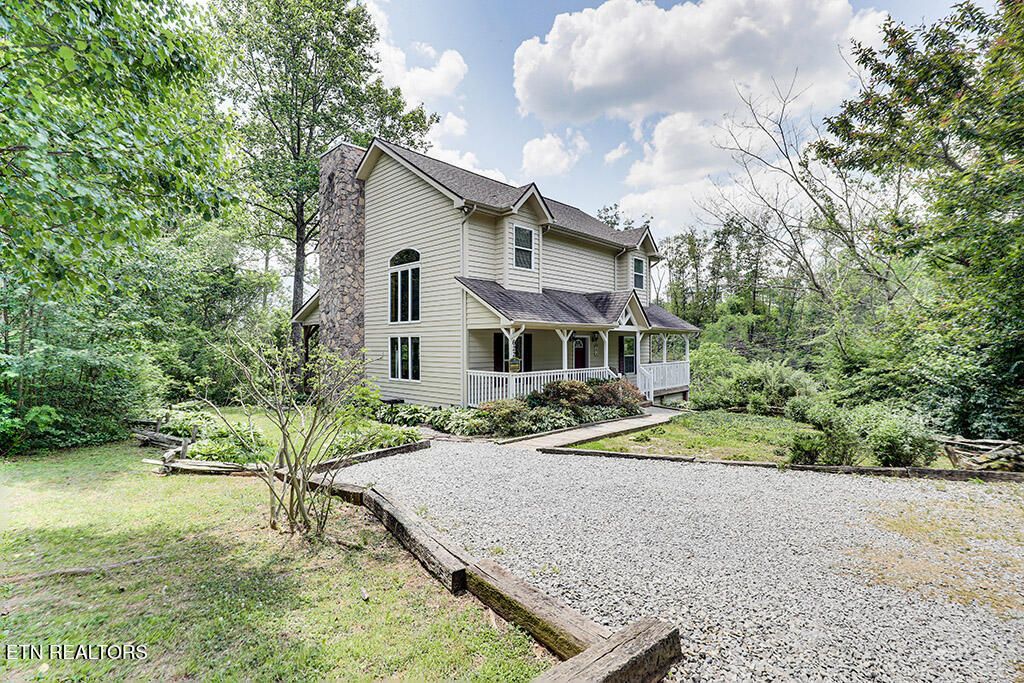Photo of 622 Deerfoot Drive, Gatlinburg, TN 37738 (MLS # 1295473)