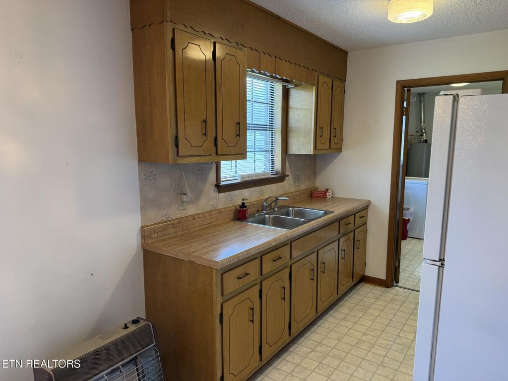 Photo of 96 County Garage Rd, Crossville, TN 38555 (MLS # 1320161)