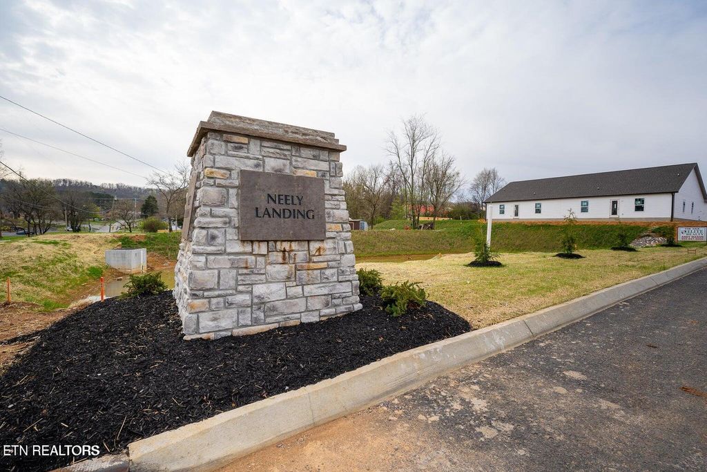 Photo of 7327 Woodpecker Way #24, Knoxville, TN 37921 (MLS # 1324057)