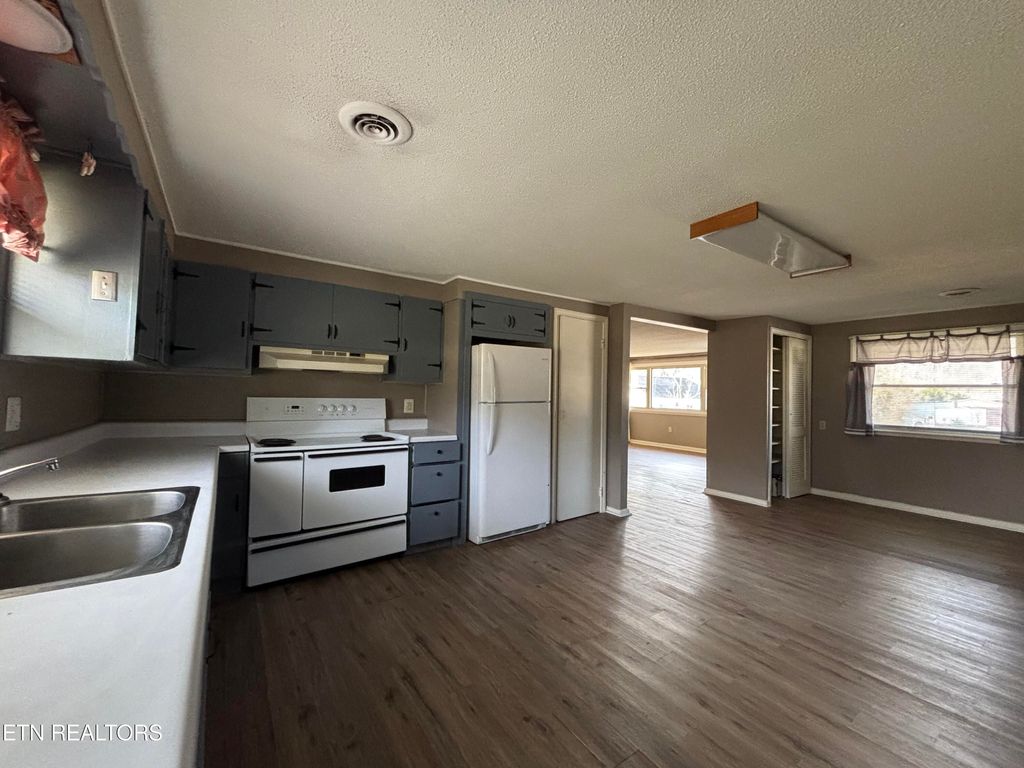 Photo of 3205 Black Oak St, Pigeon Forge, TN 37863 (MLS # 1289493)