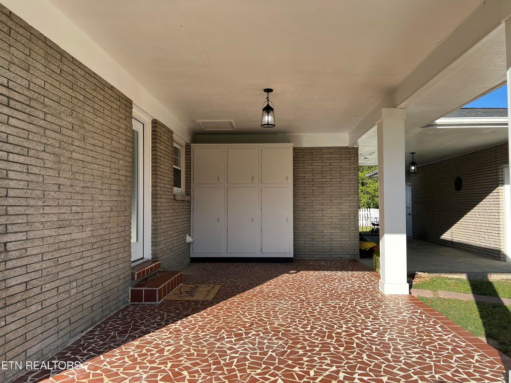 Photo of 1149 Main St, Wartburg, TN 37887 (MLS # 1242690)