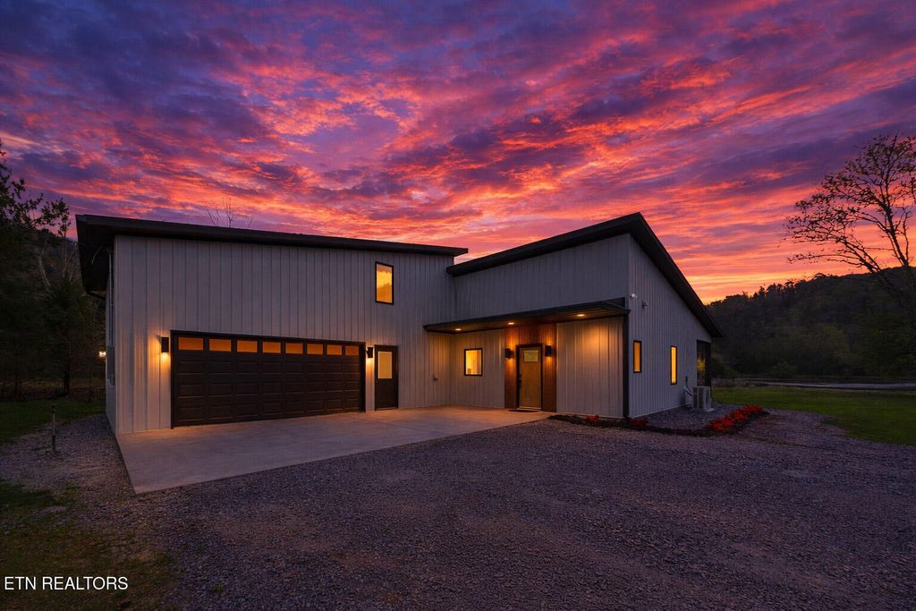 Photo of 1483 Reagan Valley Rd, Tellico Plains, TN 37385 (MLS # 1335584)